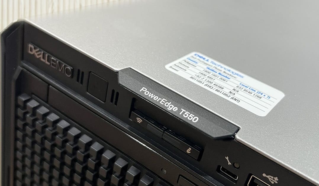Máy Chủ Dell PowerEdge T550 - 8x3.5" (1400W PSU)