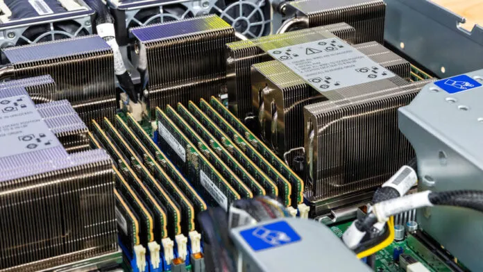 Đánh giá Supermicro Hyper SuperServer SYS-222HA-TN chi tiết