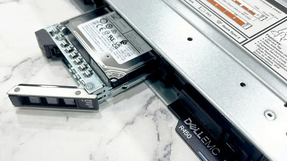 Các tiêu chí quan trọng khi chọn máy chủ server cho doanh nghiệp mới thành lập Các tiêu chí quan trọng khi chọn máy chủ server cho doanh nghiệp mới thành lập